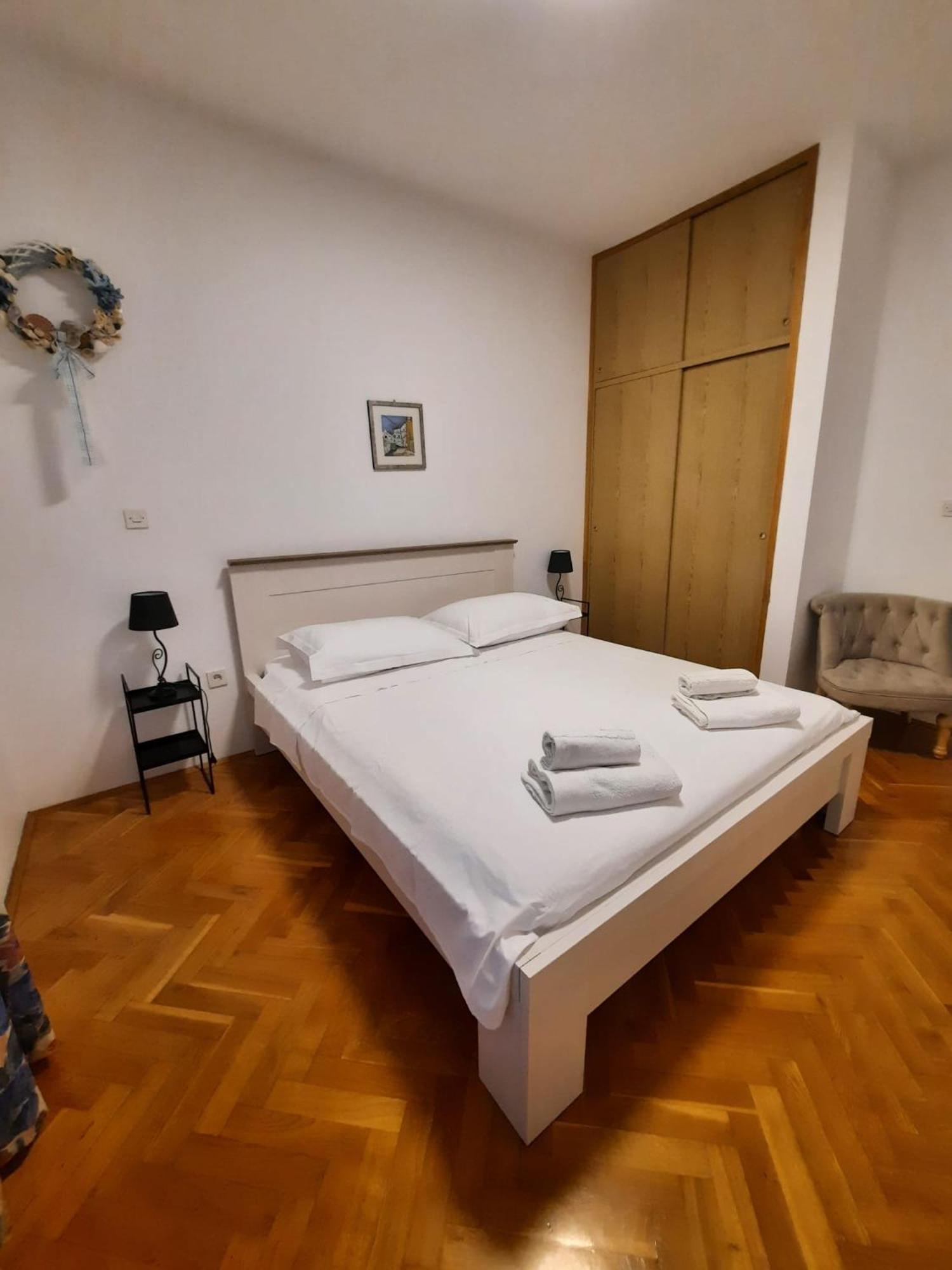 Buntin Apartments Primošten Esterno foto